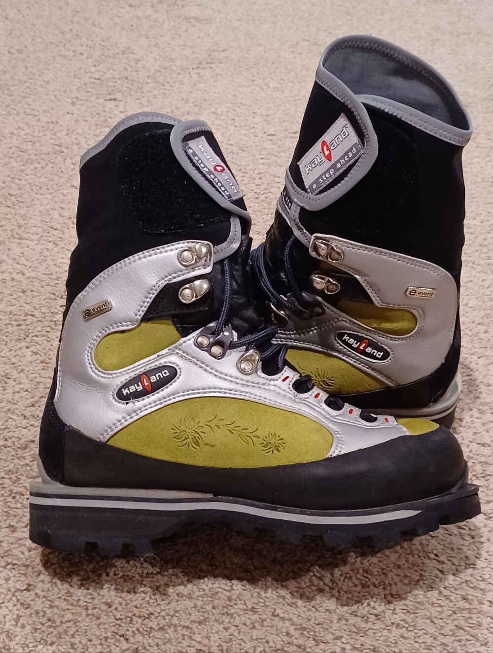 KayLand eVent Mountaineering / Alpine Heavy Trekking Boots – Size M 6/W 7.5
